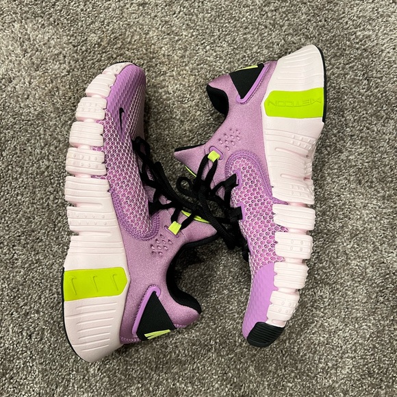 Nike Women's Purple Athletic Shoes - Picture 2 of 3